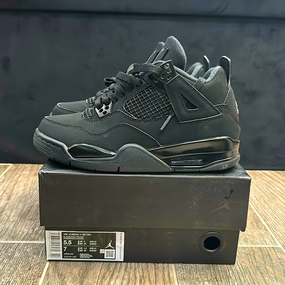 Jordan 4 Retro Black/Graphite